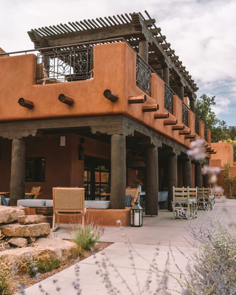 New Mexico Hotels, Pueblo Revival, Kiva Fireplace, Luxury Ranch, New Mexico Santa Fe, Hotels Luxury, Mud House, Revival Architecture, Mexico Hotels