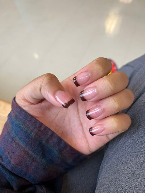 Square Nails Brown Tips, Small Brown French Tip Nails, Short Square Brown French Tip Nails, Fall Nails French Tip Square, Autumn French Tip Nails Short Square, Brown Square French Tip Nails, Brown French Tip Nails Square Short, Brown French Tips Square, Brown French Tip Square