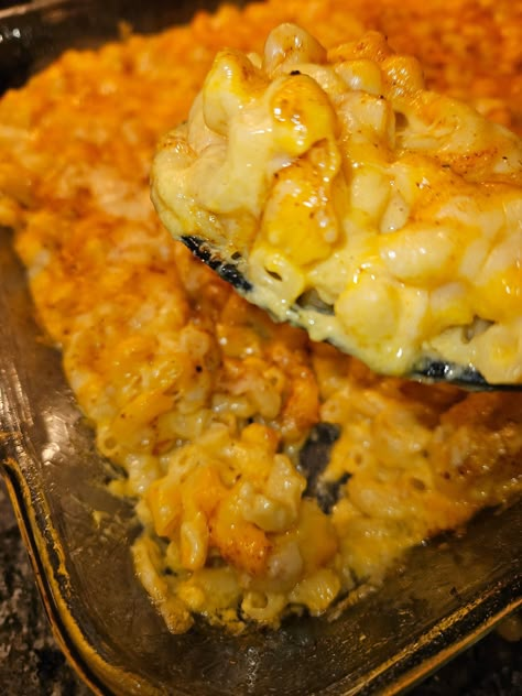 "Mississippi down-home Baked Macaroni and Cheese that is easy to prepare.  The way I like to make my mac and cheese (the way my family loves it too).  This recipe is just one of the many variations of a family favorite which can be become your family favorite as well.  You can make this mac and cheese for dinner or as a holiday side dish! The recipe file is 8 x 11\" to print out and place in a binder. This purchase is for PERSONAL USE ONLY to be printed only for the person that purchased this file. Reselling or using these for ANY other purpose than personal use is STRICTLY PROHIBITED." Black People Mac And Cheese, Aesthetic Dinner Food, Crispy Mac And Cheese, Max And Cheese, Mac And Cheese Baked, Victorian Food, Baked Macaroni And Cheese, Macaroni Cheese Recipes, Holiday Side Dish