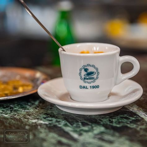 Review - Is Giolitti The Best Coffee Shop In Rome? Italy Coffee, Italian Cafe, Ground Coffee Beans, Best Coffee Shop, Milk Foam, Coffee Fashion, Coffee Culture, Cafe Latte, Italian Coffee