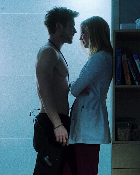 Matt Zchury, Doctors Couple Goals, Nic Nevin, Conrad Hawkins, The Resident Tv Show, Matt Czuchry, Team Logan, Emily Vancamp, Male Doctor