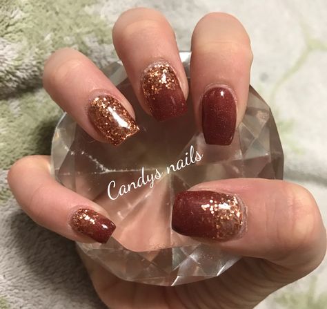 Brown and copper gold design acrylic nails! Copper Gold Nails, Nail Designs Copper, Copper Acrylic Nails, Brown And Copper Nails, Copper Colored Acrylic Nails, Copper Nails Designs Rose Gold, Brown Nails Gold Glitter, Copper Glitter Nails, Copper Nails Designs