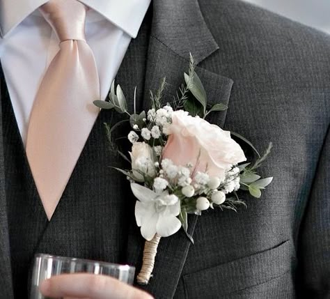 Blush Boutineer Groomsmen, Pale Pink Boutonniere, Blush Rose Boutonniere, Dusty Rose And Sage Green Boutonniere, Sage Green And Blush Wedding Boutonniere, White Blush Boutonniere, Blush Pink And White Boutonniere, Sage And Blush Boutonniere, Blush Pink And Sage Green Boutonniere