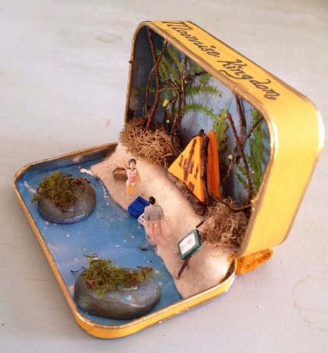 Altoid Diorama, Tin Pool, Mint Tin Crafts, Matchbox Crafts, Altoid Tin, Altoids Tins, Altered Tins, Moonrise Kingdom, Mint Tins