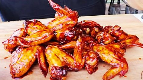 Voodoo Grilled Wings Recipe | DIY Joy Projects and Crafts Ideas Grilled Wings Recipe, Wings Video, Grilled Wings, Diy Joy, Grilled Chicken Wings, Chef Inspiration, Wings Recipe, Crushed Red Pepper, Minced Onion