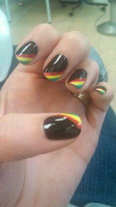 Reggae Jamaica Flag Nails, Jamaican Vacation Nails, Rasta Color Nails, Jamaican Flag Nails, Rasta Nail Designs Reggae, Kwanzaa Nail Designs, Jamaican Inspired Nails, African Nails Design Black Women, Rasta Nails Design