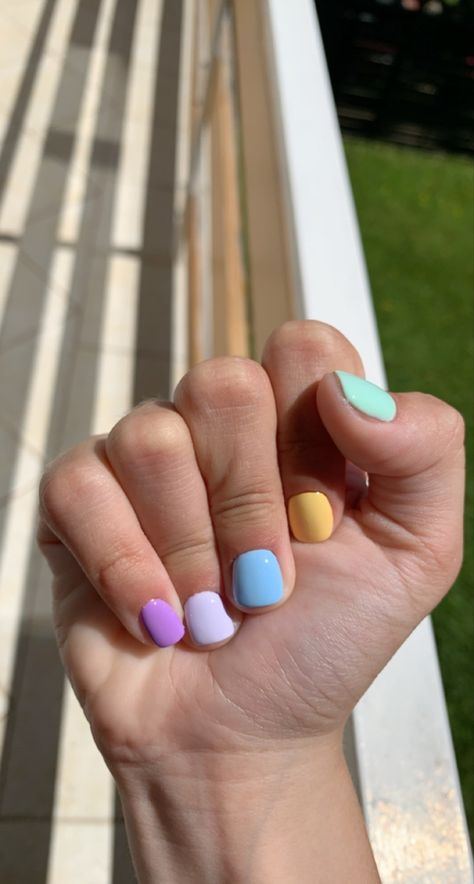 Nails For 12, Anniversary Nails, Girls Nail Designs, Blue Ombre Nails, Summer Nail Polish, Retro Nails, Elegant Nail Art, Short Gel Nails, Cute Simple Nails