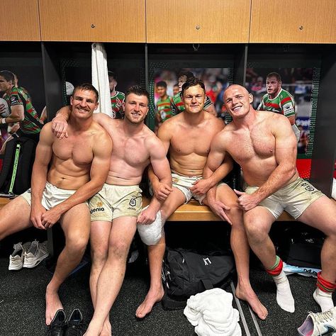 Rugby Body Men, Rugby Lads, Hot Football Players, Rugby Muscle, Rugby Body, Football Locker Room, Rugby Guys, Muscle Reference, Rugby Pictures