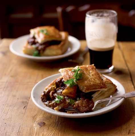 Beef Pie Beef And Ale Pie, Steak And Guinness Pie, Steak Ale Pie, Beef And Guinness Pie, Guinness Pie, Gordon Ramsay Steak, Ale Pie, Steak Pie, Steak And Ale