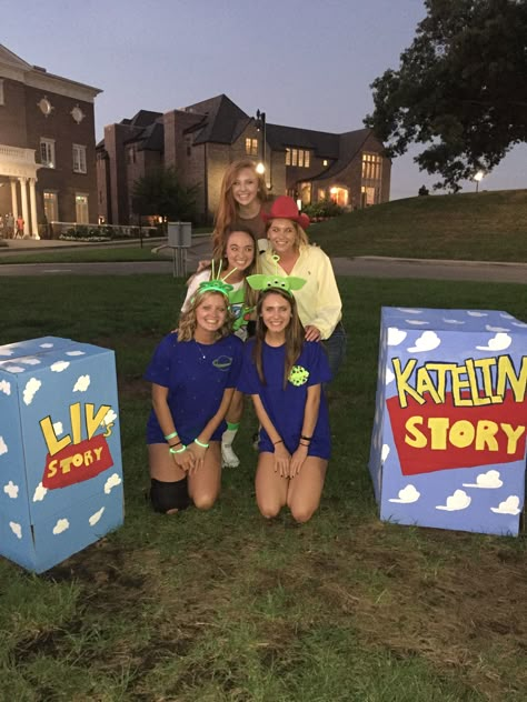 Toy story big little reveal Toy Story Sorority Theme, Toy Story Big Little Reveal, Big Little Reveal Box Ideas, Big Little Box Reveal, Big Little Paddles, Sorority Family, Little Gifts Sorority, Big Little Canvas, Sorority Themes