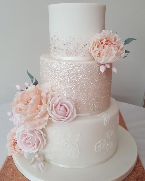 Rose Gold Ivory Blush Wedding, Wedding Cake Rose Gold Blush Pink, Wedding Cake Ideas Elegant Blush Pink, Lace Wedding Cake With Flowers, Quinceanera Cake Pink, Dusty Rose Cake Wedding, Lace Cake Ideas, 3 Tiers Wedding Cake, Blush Pink And Rose Gold Wedding