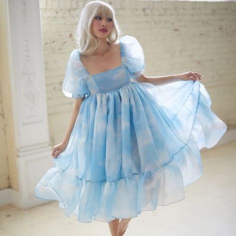 Classic Selkie French Puff Dress in their best selling cloud print. Selkie Cloud Dress, Silkie Puff Dress, Selkie Puff Dress Aesthetic, Puff Tulle Dress, Dress For Your Birthday, Cloud Dress Aesthetic, French Tulle Wedding Dress, Aesthetic Puffy Dress, Long Selkie Dress