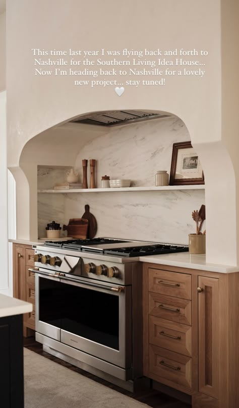 Southern Living Idea House 2023, Cooking Alcove, Range Alcove, Marble Slab Backsplash, Slab Backsplash, Southern Living Idea House, Italy Kitchen, Magnolia Kitchen, Kitchen 2023