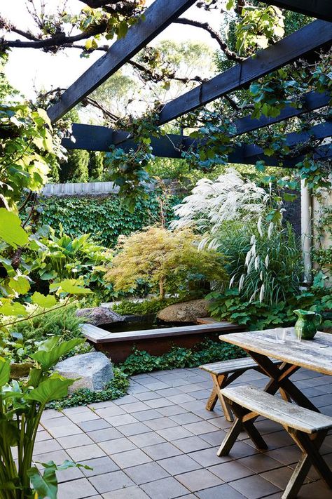 Grange Road Townhouse (1967) revisited | ArchitectureAU Townhouse Courtyard, Townhouse Garden, Modern Townhouse, Small Courtyard Gardens, Courtyard Gardens Design, Courtyard Design, Small Courtyards, Have Inspiration, Garden Designs