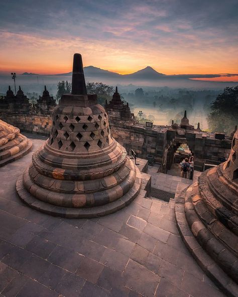 Enjoy the architectural beauty of Borobudur Temple, Central Java, #Indonesia  Photo by: IG @lgh_landscape_gallery Candi Borobudur Aesthetic, Borobudur Aesthetic, Vesak Day, Borobudur Temple, Central Java, Temple Art, Buddhist Temple, Place Of Worship, Krabi