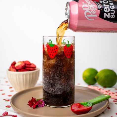 11 Dirty Soda Recipes You Need To Try – Kat's Kitchen Dirty Diet Coke Recipe, Dirty Soda Bar Recipes, Dirty Soda Bar, Dirty Soda Recipes, Mango Colada, Dirty Diet Coke, Coca Cola Recipes, Coke Recipes, Cola Recipe