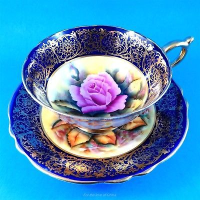 Crockery Design, Paragon Tea Cup, Aynsley Tea Cup, Tea Cup Collection, Pretty Tea Cups, Vintage Teacups, Teapots And Cups, China Cups, Tea Cups Vintage