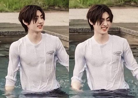 sunghoon enhypen <3 Sunghoon Swimming Pool, Sunghoon Fingers, Sunghoon Waist, Come 2 Me Enhypen, Sunghoon Hands, Sunghoon Abs, Sunghoon Ice Prince, Enhypen Members Park Sunghoon, What The Duck