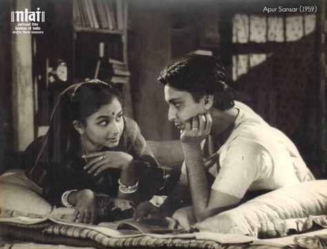 Soumitra Chatterjee, Sharmila Tagore, Satyajit Ray, Old Film Stars, Ray Film, Desi Love, Retro Bollywood, Look Up Quotes, Bollywood Couples