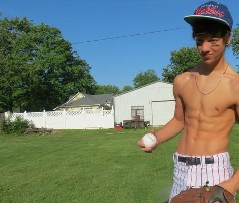 ⚾️ Taylor Caniff Shirtless, Baseball Boy, Quote About Love, Taylor Caniff, Baseball Boys, Magcon Boys, Cameron Dallas, Blonde Boys, Boys Playing