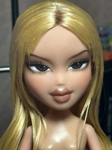 lolliword on X: "She’s a bratz girl ofc she did https://t.co/eJqtEl8qCL" / X Asian Bratz, Bratz Doll Lips, Bratz Repaint, Bratz Girl, Bratz Doll Makeup, Bratz Makeup, Bratz Aesthetic, Bratz Doll Outfits, Brat Doll