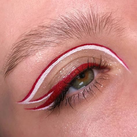 Red White Makeup Look, Red And White Concert Outfit, Christmas Graphic Liner Makeup, White And Red Eyeliner, Red And White Makeup Ideas, Red And White Eyeliner, Christmas Graphic Liner, Red Face Makeup, Red White Makeup