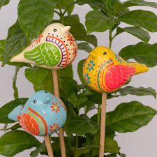 Clay Birds How To Make, Plant Sticks, Wood Birds, Painted Pavers, Bird Plant, Bird Ceramic, Ceramic Easter, Garden Birdhouses, Clay Birds