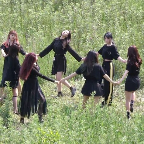 Dreamcatcher Cute Kpop, Halloween Kpop Aesthetic, Dreamcatcher Aesthetic Kpop, Dreamcatcher Icons Kpop, Dream Catcher Kpop, Dreamcatcher Aesthetic, Dreamcatcher Icons, Dreamcatcher Kpop, Odd Eyes