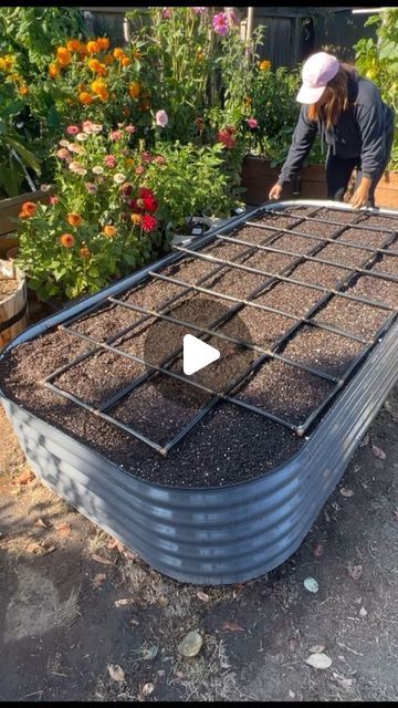 3.6M views · 159K likes | Nita | Edible Garden on Instagram: "How I filled my raised garden bed. This reel was made in late summer last season.   I put the chicken/gopher wire on the bottom to help prevent gophers. Then added cardboard, dried branches, and leaves. Then add 2 bags of garden soil. I use @kellogggarden brand.  Then add halfway done bokashi compost and 3 bags of raised bed soil, and 3-5 bags of potting mix on the top.  Since I use bokashi compost so I waited for two weeks before I start planting and adding all my goodies, worm castings, azomite, and all-purpose fertilizer before planting.   My irrigation system was from @garden_in_minutes  Vego-raised garden. This is a 17" Tall 10 I put together as 4x8ft  Raise bed from @vego_garden   Happy Saturday!  #garden #vegogardens #gar Rise Garden, Vego Garden Beds, Raised Bed Planting Ideas, Vego Garden, Raised Bed Irrigation System, Raised Garden Bed Ideas, Home Gardening Ideas, Irrigation For Raised Garden Beds, Amending Soil For Garden