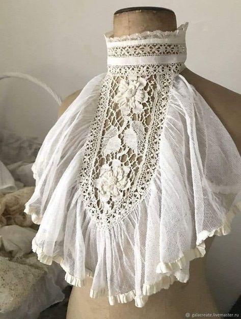 Boho Attire, Fancy Collar, Lace Ideas, Victorian Collar, Victorian Clothing, Sewing Design, Edwardian Fashion, Collar Designs, Historical Fashion