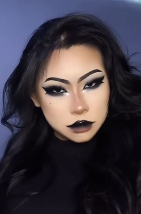 Top Black Lip Makeup, Black Upper Lip Makeup, Rock Eye Makeup, Punk Rock Makeup, Dark Angel Makeup, Gothic Eye Makeup, Maquillage Goth, Witchy Makeup, Goat Man