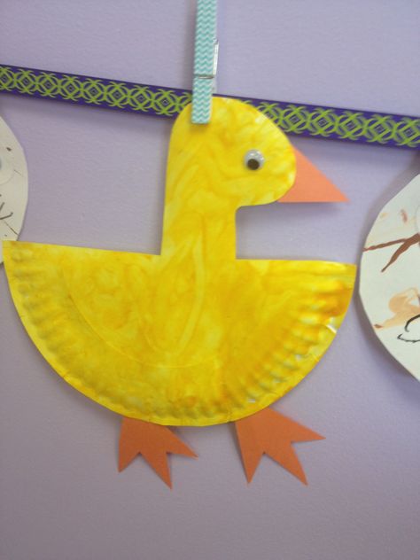 Paper plate duck Paper Plate Duck, Duck Preschool Craft, Duck Crafts For Toddlers, Farmer Duck Eyfs, Duck Art Projects For Preschool, Farmer Duck Eyfs Activities, Duck Art Activities For Preschool, Five Little Ducks Craft, Farmer Duck Activities