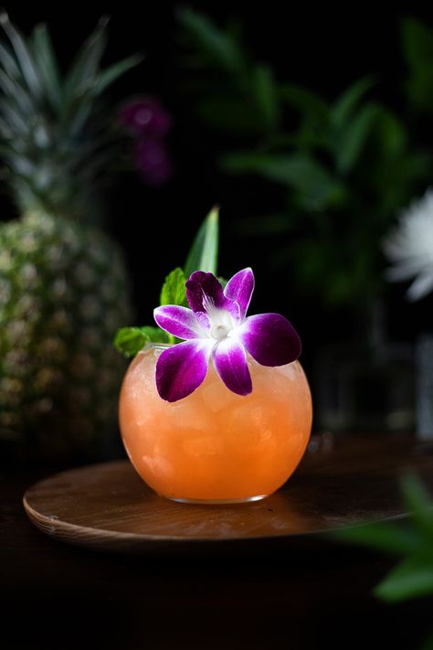 Cobra's Fang (Classic Tiki Cocktail) - Moody Mixologist Tropical Cocktail Photography, Dnd Drinks, Moody Mixologist, Cocktails Made With Rum, Absinthe Cocktail, Tiki Cocktail, Passion Fruit Syrup, Drink Garnishing, Tiki Cocktails