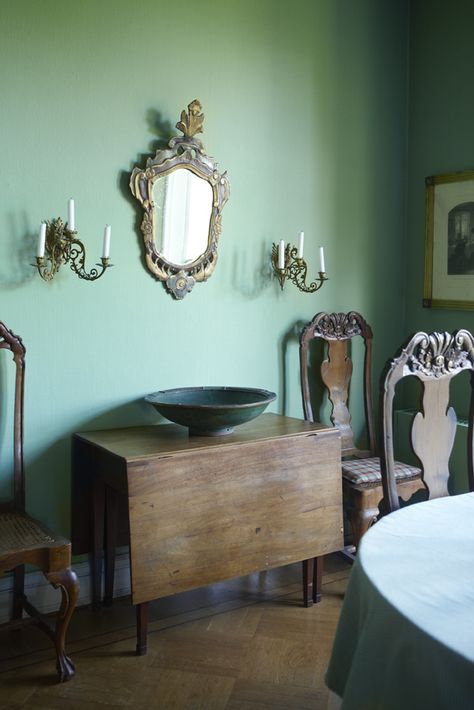 Victorian Paint Colors, Green Wall Color, Mint Green Walls, Green Dining Room, Green Facade, Green Paint Colors, Green Walls, Green Rooms, Outdoor Kitchen Design