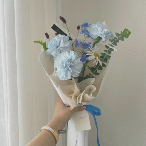 Blue Moodboard, Wholesome Stuff, Blue Flowers Bouquet, Blue Carnations, Carnation Bouquet, Yellow Bouquets, Widget Ideas, Flower Bouquet Diy, Boquette Flowers