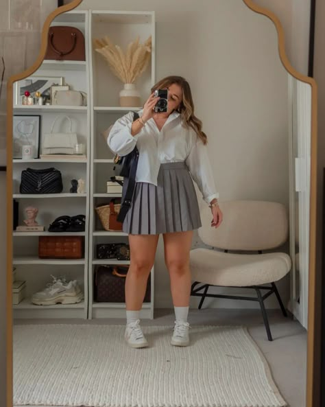 Feminine Aesthetic Plus Size, Soft Girl Aesthetic Outfit Plus Size, Outfit Curvy Elegante, Mid Size Girl Outfits, Fat Outfits, Petite Plus Size Fashion, Plus Size Outfits Aesthetic, Aesthetic Outfits Plus Size, Plus Size Ootd