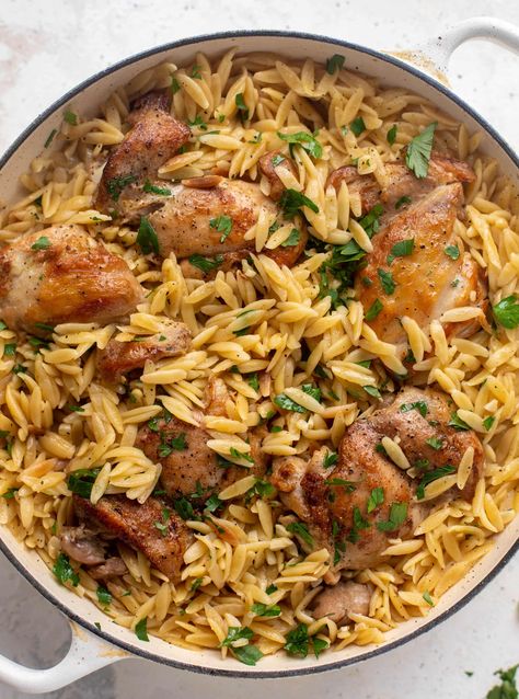 One Pan Orzo, Orzo Dinner, Ayam Mentega, Chicken And Pasta, Resep Pasta, Orzo Recipes, Chicken Orzo, Cold Pasta Salad, One Pot Chicken