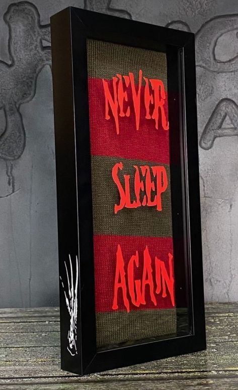 Horror Shadow Box Ideas, Horror Movie House Decor, Horror Movie Bathroom Decor, Freddy Krueger Decor, Horror Themed Nursery, Horror Movies Decor, Horror Diy Decoration, Horror Collection Display, Simple Gothic Bedroom Ideas