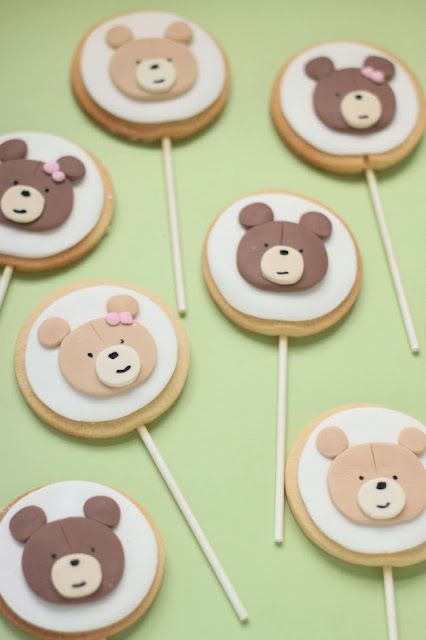 A teddy bears picnic cookies from Hello Naomi Teddy Bear Picnic Birthday Party, Teddy Bears Picnic, Teddy Bear Cookies, Kids Teddy Bear, Teddy Bear Party, Teddy Bear Theme, Teddy Bear Birthday, Teddy Bear Cakes, Bear Birthday Party