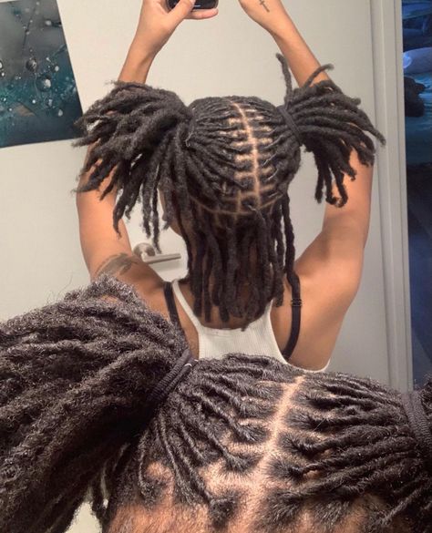 Unique Locs Styles, Small Loc Parts, Loc Parts, Small Locs, Natural Dreads, Beautiful Dreadlocks, Short Locs Hairstyles, Faux Locs Hairstyles, Dreadlock Style