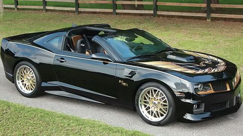 The New 840Hp TRANS AM "BANDIT EDITION" is Smokin' - ThrottleXtreme New Trans Am, Bandit Trans Am, Smokey And The Bandit, Pontiac Trans Am, Pontiac Firebird Trans Am, Pontiac Cars, Firebird Trans Am, Sweet Cars, Us Cars