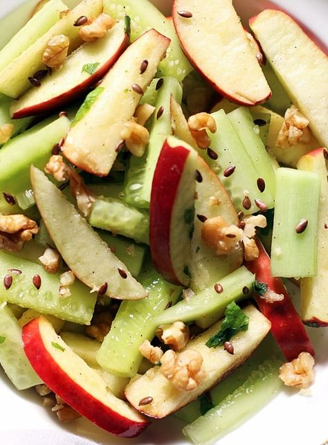 Apple cucumber salad recipe- make this delicious, easy & healthy apple and cucumber salad with a flavorful lemon honey dressing. Vegan, GF & no cook salad. Avocado Mousse Recipe, Cucumber Pasta, Cucumber Pasta Salad, Apple Salad Recipes, Cucumber Salad Recipe, Summer Meals, Cucumber Recipes Salad, Pasta Salad Recipe, Cucumber Recipes