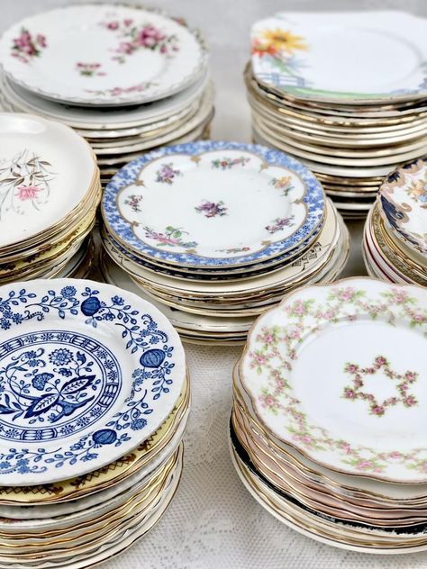 Miss Matched Dinner Plates, Wedding Mismatched Plates, Mixed Plates Wedding, Mix Match Wedding Plates, Mismatched Dishes Wedding, Vintage Wedding Plates Place Settings, Different Plates Wedding, Thrifted China For Wedding, Mis Matched Wedding Plates