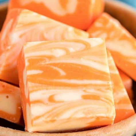 Orange Creamsicle Fudge - Spaceships and Laser Beams Orange Cream Fudge, Creamsicle Fudge Recipe, Orange Creamsicle Fudge, Creamsicle Fudge, Gingerbread Fudge, Pineapple Dream Dessert, Christmas Candy Homemade, Cream Fudge, Fudge Ingredients