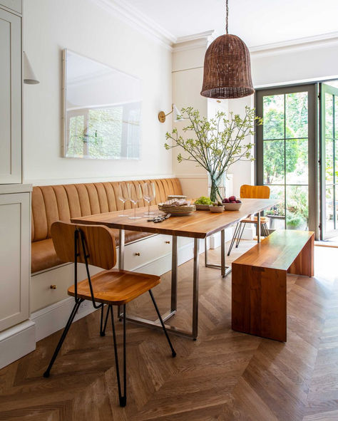 Modern Kitchen Nook, Seating In Kitchen, Dining Room Banquette, Built In Bench Seating, Banquette Dining, Banquette Seating In Kitchen, Built In Banquette, Chicago Interior Design, Kitchen Banquette