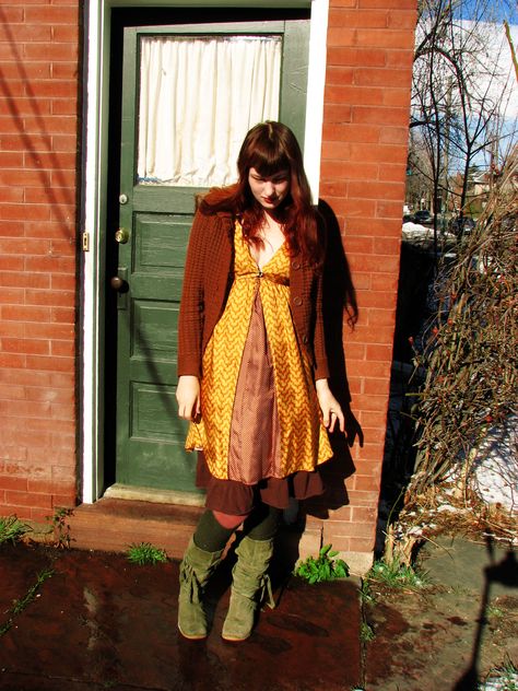 Plus Size Twee, Quirky Winter Outfits, Yellow Grunge Outfit, Whimsical Twee Outfits, Whimsy Twee Aesthetic, Twee Fashion Outfits, Quirky Fashion Vintage, Twee Outfits, Grandmacore Outfit