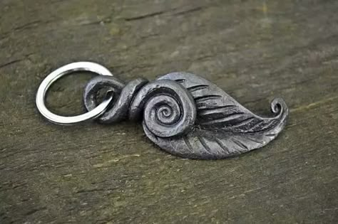 Forging Metal Ideas, Forged Hair Pin, Beginner Blacksmith Projects, Forged Metal Projects, Forged Leaf, Forging Projects, Forge Projects, Blacksmithing Projects, Coal Forge