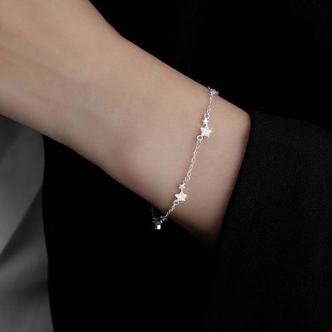 Cute Bracelet Aesthetic, Pretty Jewellery Bracelets, Elegant Wedding Party, Elegant Wedding Jewelry, Stars Bracelet, Star Charm Bracelet, Silver Bracelet For Women, Bracelet Star, Ankle Bracelets Diy