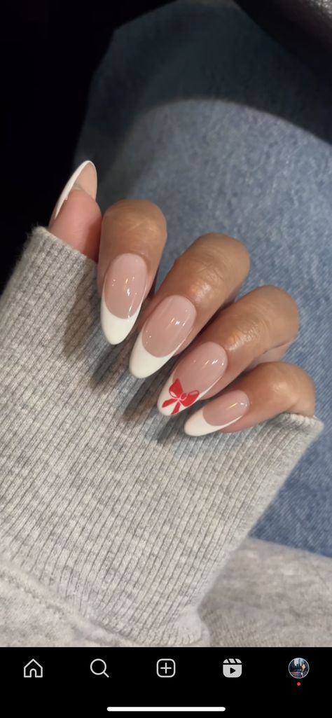 French Tip Christmas Nail Ideas Almond, White French Tip Nails Christmas, Red Bow Nails, Mauve Nail Polish, Red Bow Christmas, Bow Nail Designs, Bow Nails, Mauve Nails, White French Tip