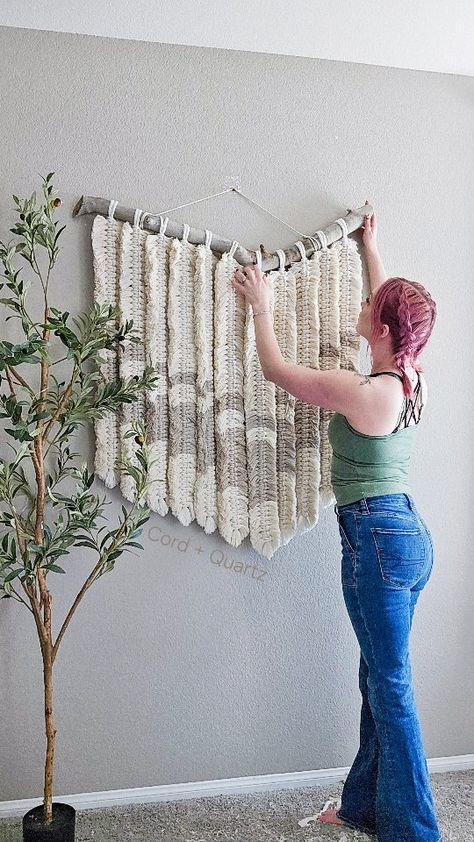 Rachel Anderson | Fiber artist | This large macrame feather wall hanging took forever to do 😅 Did you notice I had purple hair when I started and ended with pink hair? Haha... | Instagram Macrame Feather Wall Hanging, Macrame Feathers, Hygge Style, Feather Wall Hanging, Macrame Plant Holder, Bohemian Home Decor, Feather Wall, Large Macrame, Garment Industry